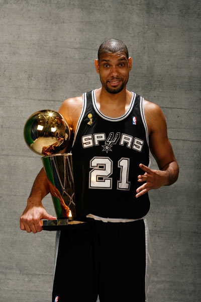 助攻榜变化引热议（助攻榜变动掀热议）