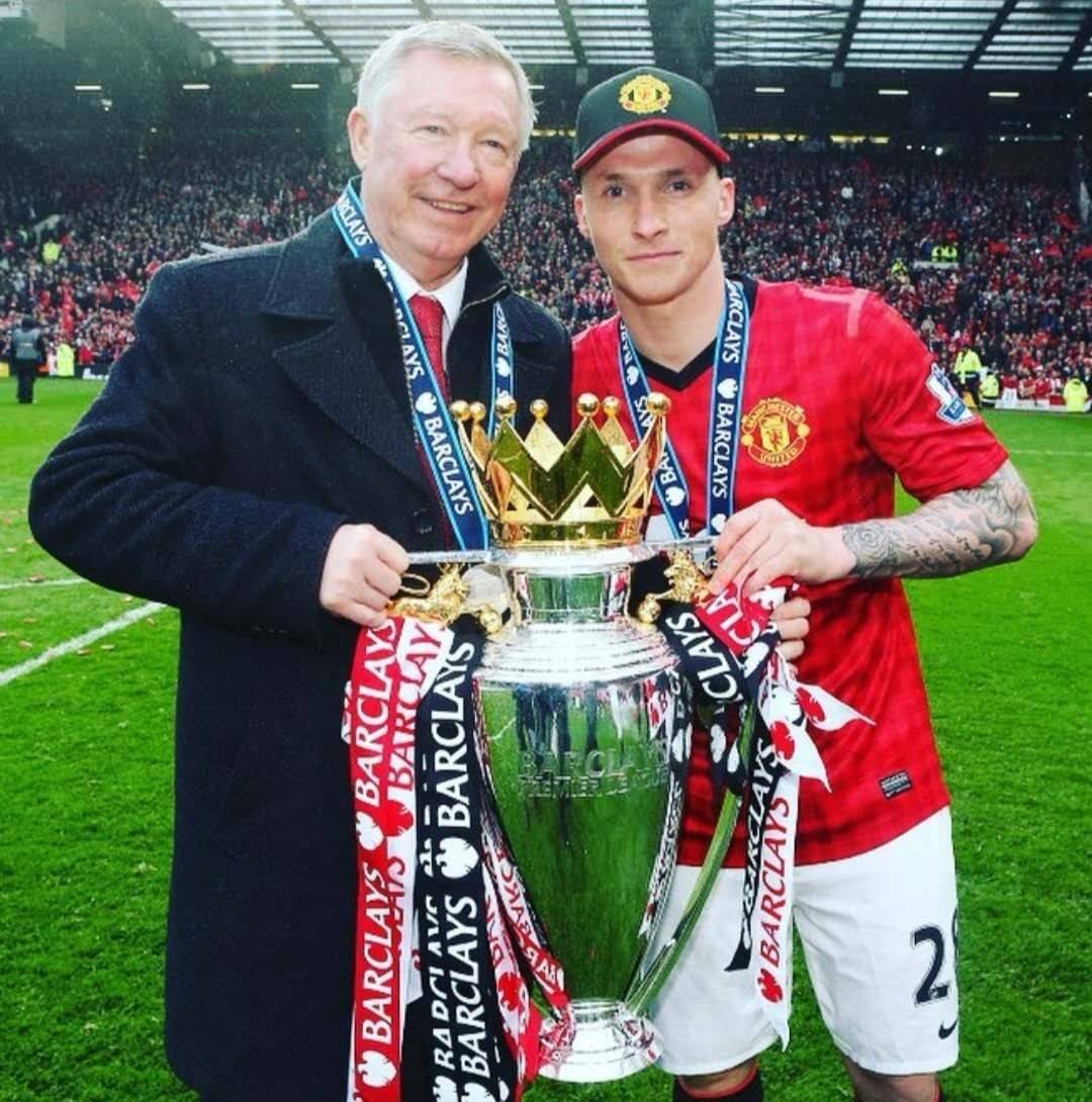 曼晚：多古和达洛特撑不起来曼联左路，俱乐部冬窗可能有动作（曼晚：多古、达洛特难撑曼联左路，冬窗或将有所动作）